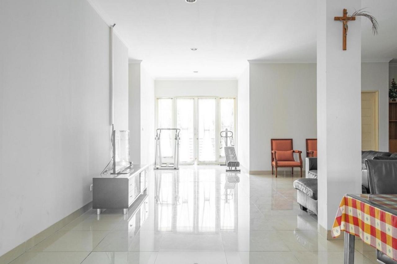 Reddoorz Near Siloam Karawaci 3 Hotel Tangerang Kültér fotó