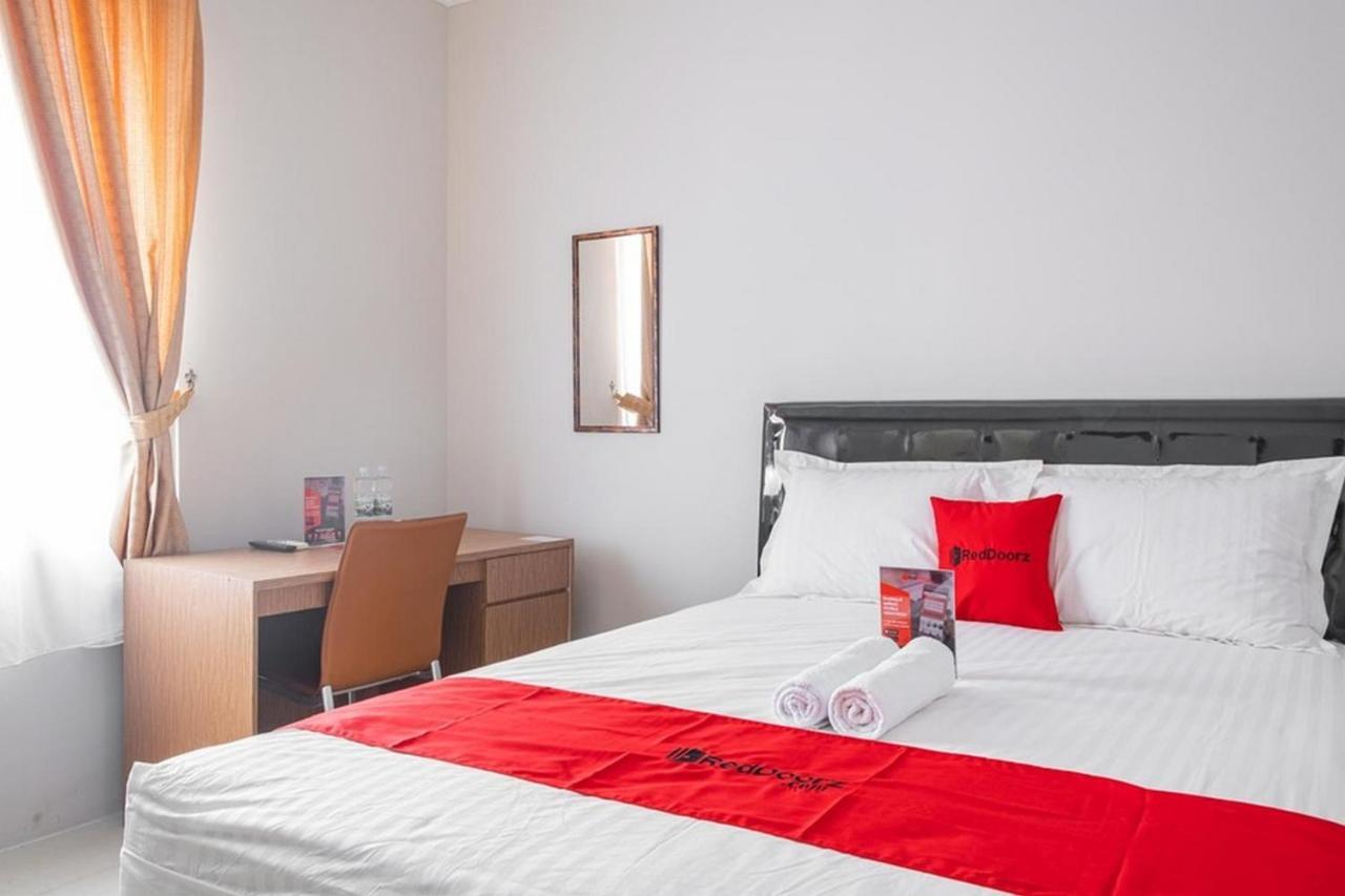 Reddoorz Near Siloam Karawaci 3 Hotel Tangerang Kültér fotó