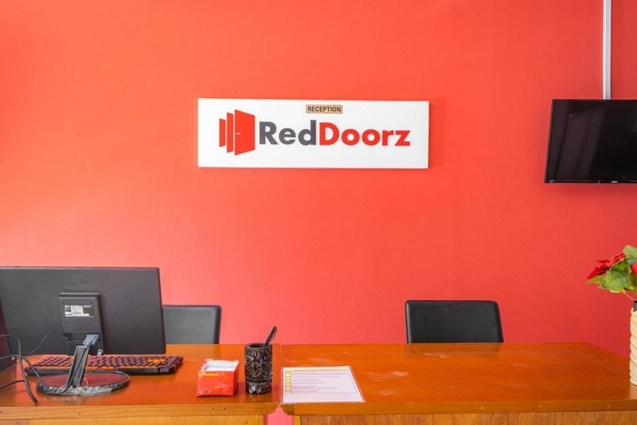 Reddoorz Near Siloam Karawaci 3 Hotel Tangerang Kültér fotó