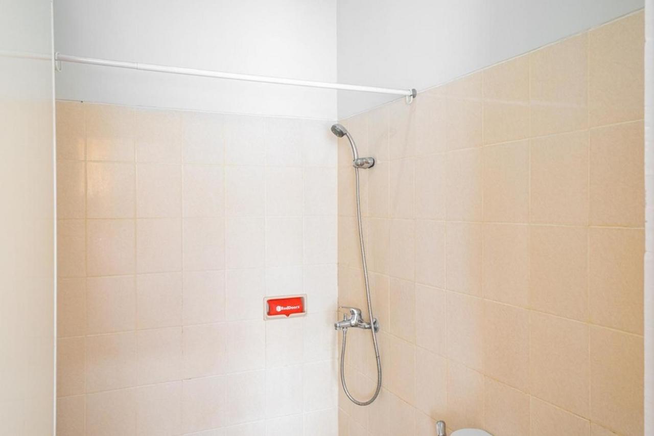 Reddoorz Near Siloam Karawaci 3 Hotel Tangerang Kültér fotó